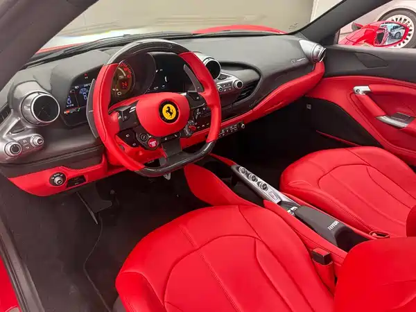 Ferrari F8 2022