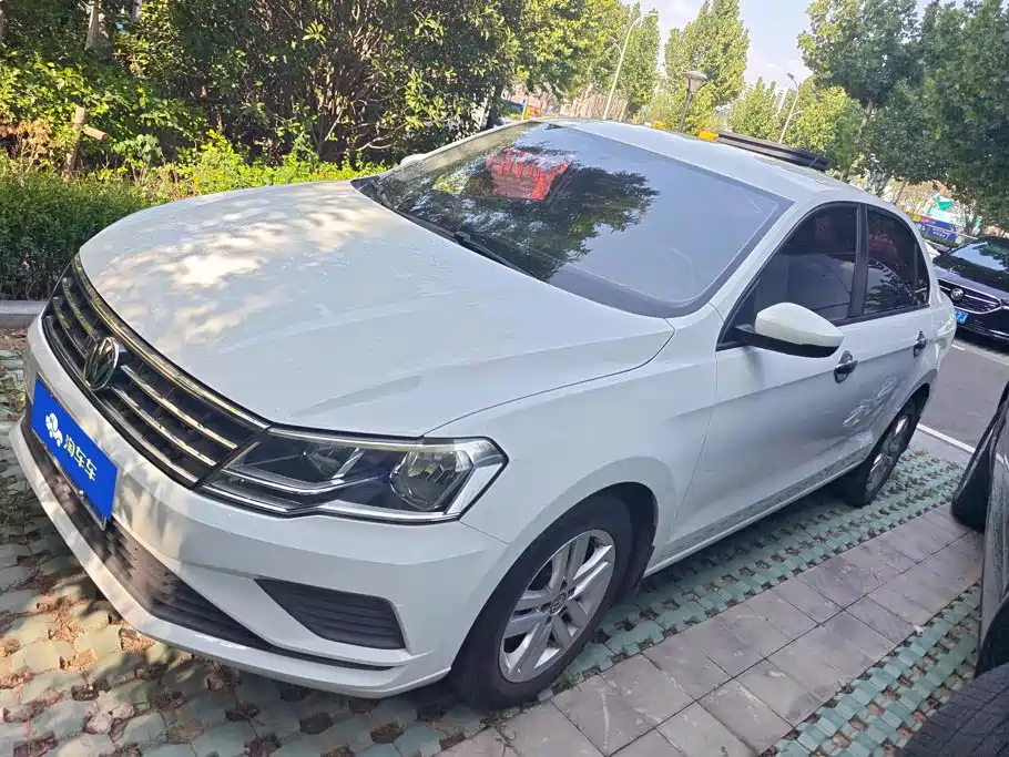 Volkswagen Jetta 2019 — фото 1