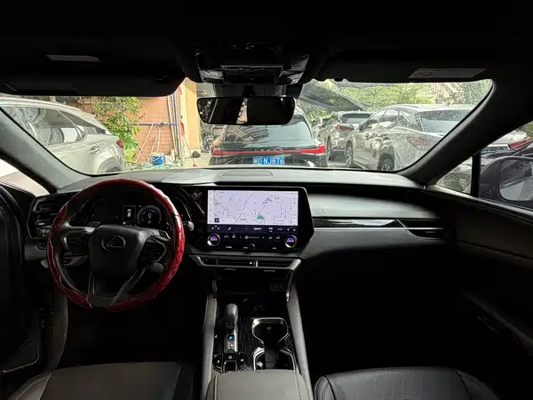 Lexus RX 2023