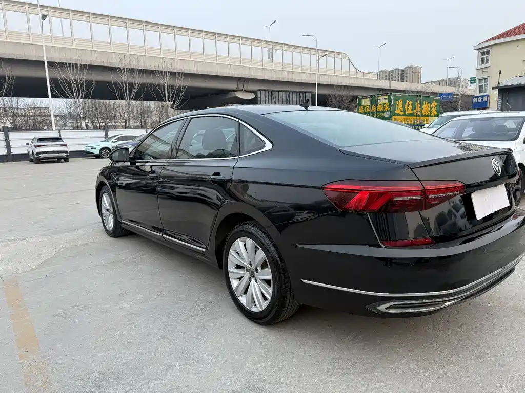 Volkswagen Passat 2020 — фото 10