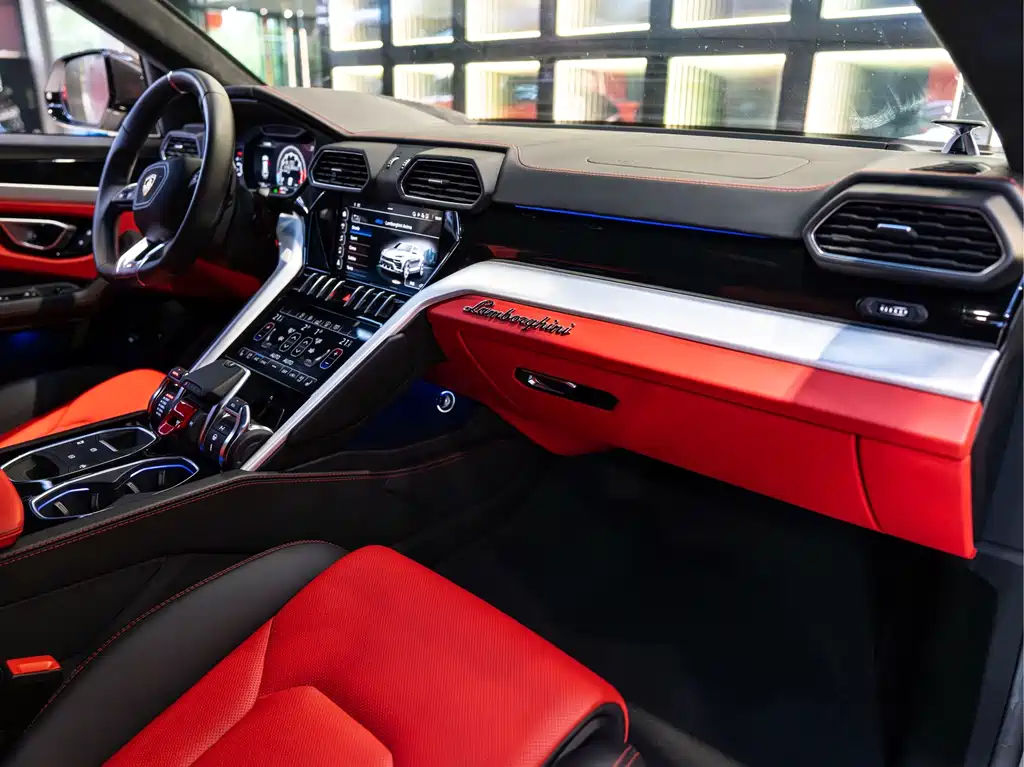 Lamborghini Urus 2020 — фото 14