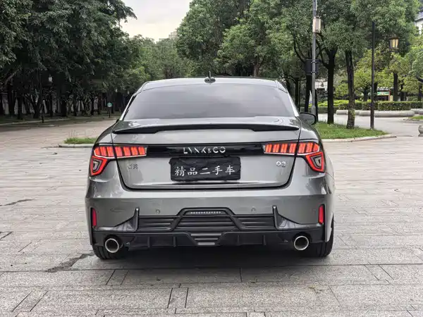 Lynk & Co 03 2022