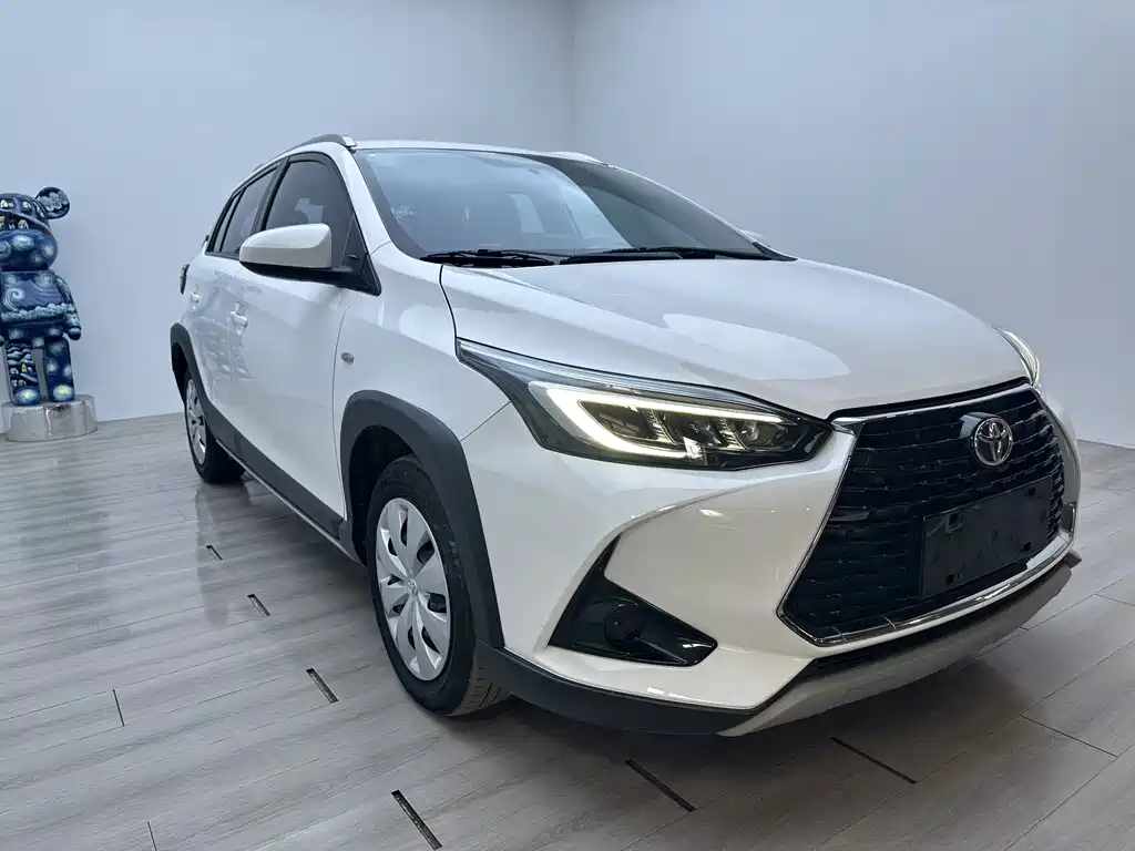 Toyota Yaris L 2022