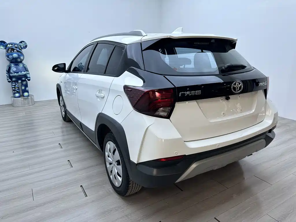 Toyota Yaris L 2022
