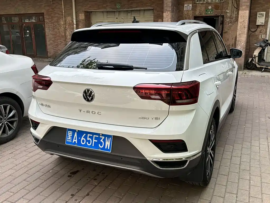 Volkswagen T-Roc 2022 — фото 4