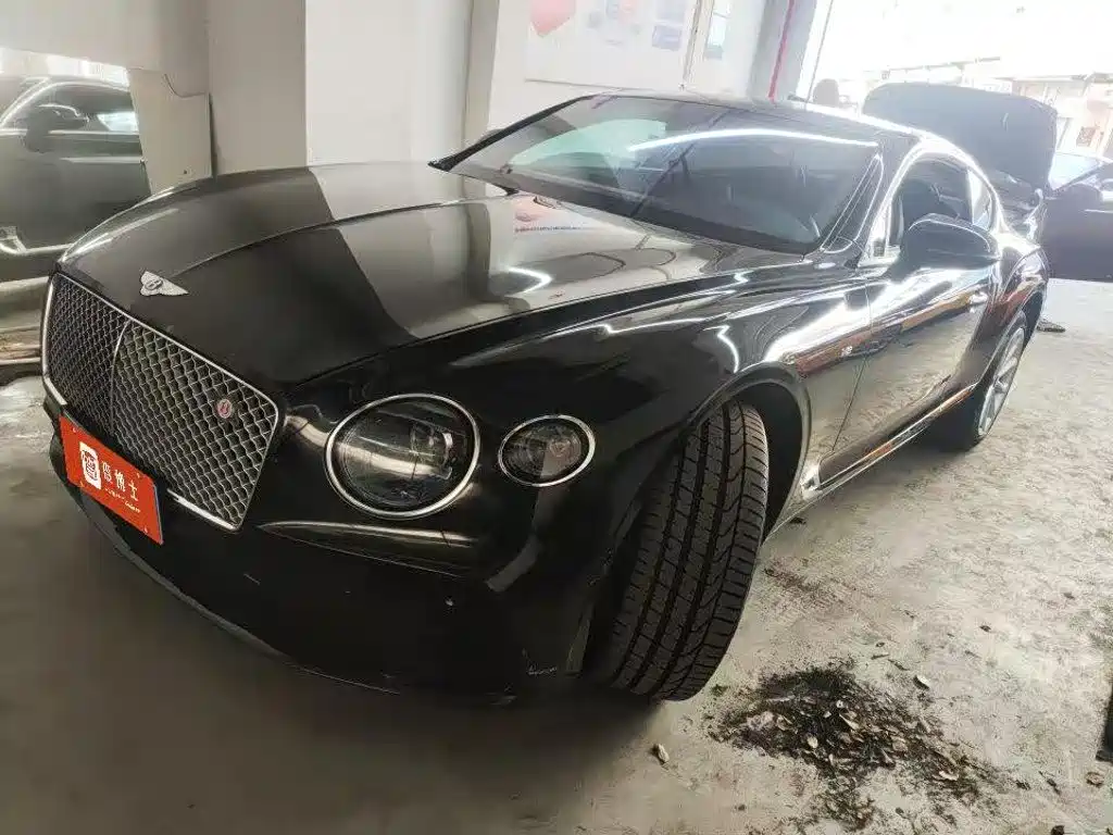 Bentley Continental 2021 — фото 1