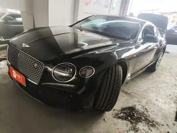 Bentley Continental 2021