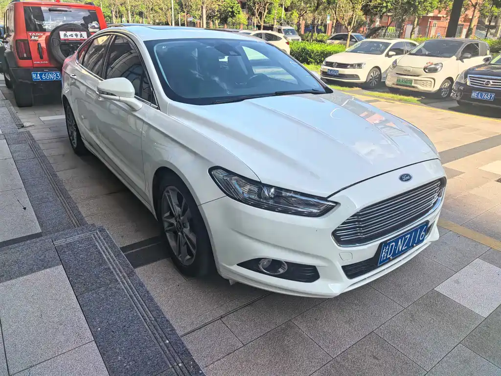 Ford Mondeo 2015 — фото 3
