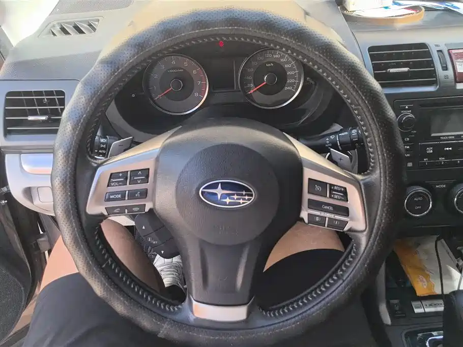 Subaru Forester 2015 — фото 15