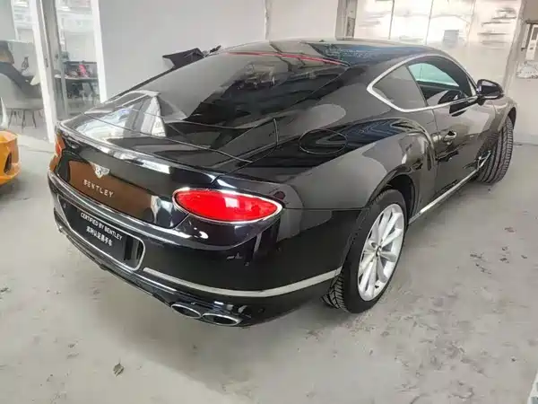 Bentley Continental 2021