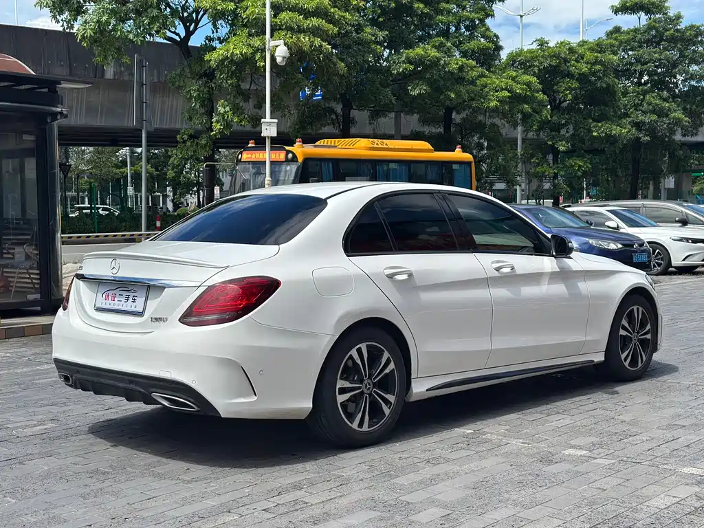 Mercedes-Benz C-Class 2020 — фото 16