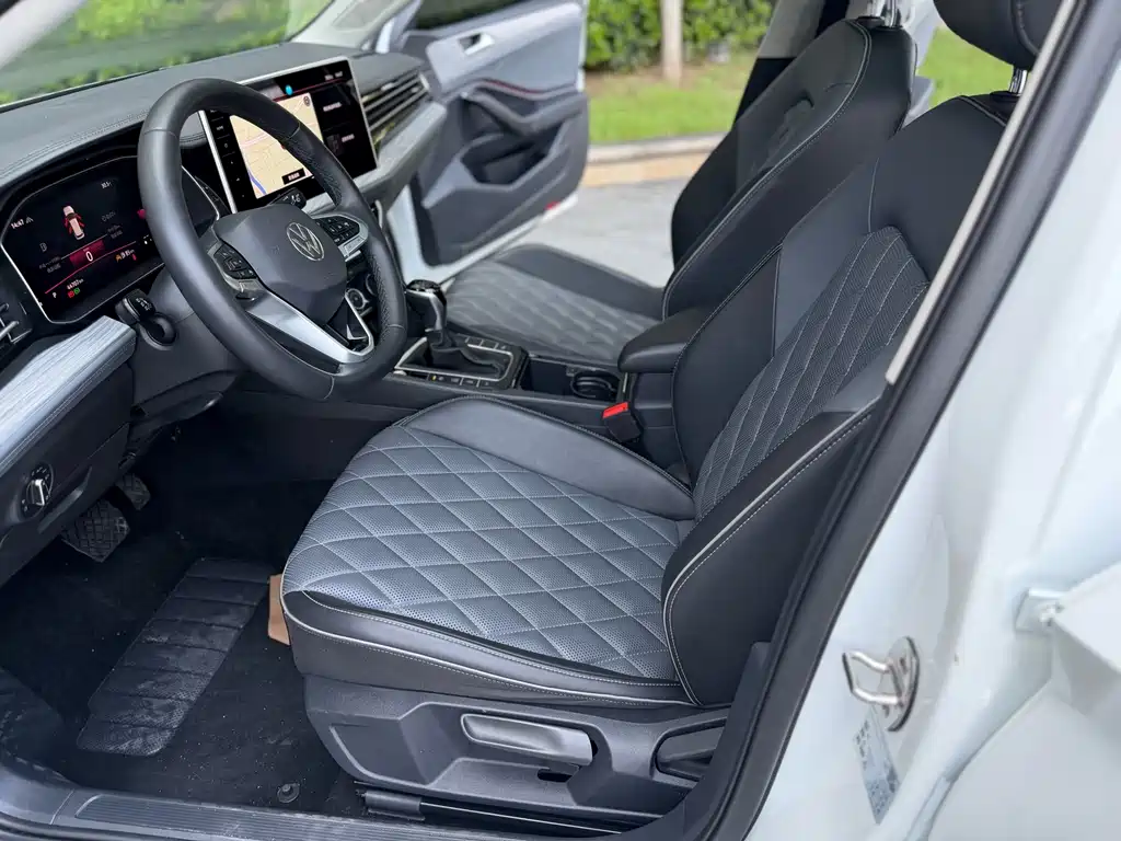 Volkswagen Sagitar 2023