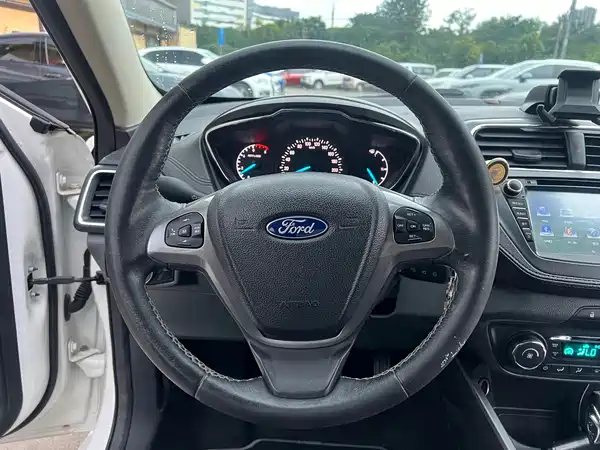 Ford Escort 2016