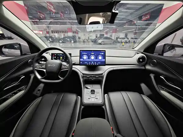 BYD Sealion 05 DM-i 2024