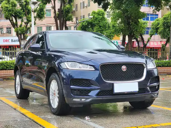 Jaguar F-PACE 2018