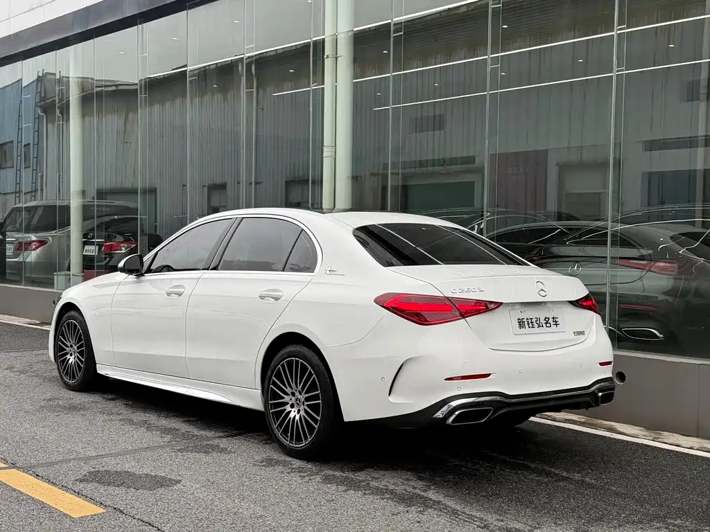 Mercedes-Benz C-Class 2025