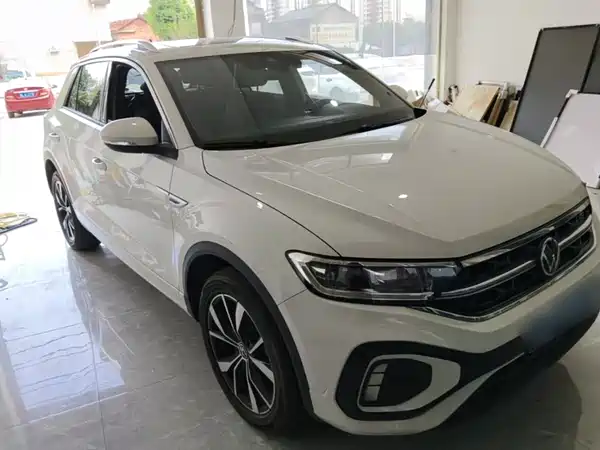 Volkswagen T-Roc 2024