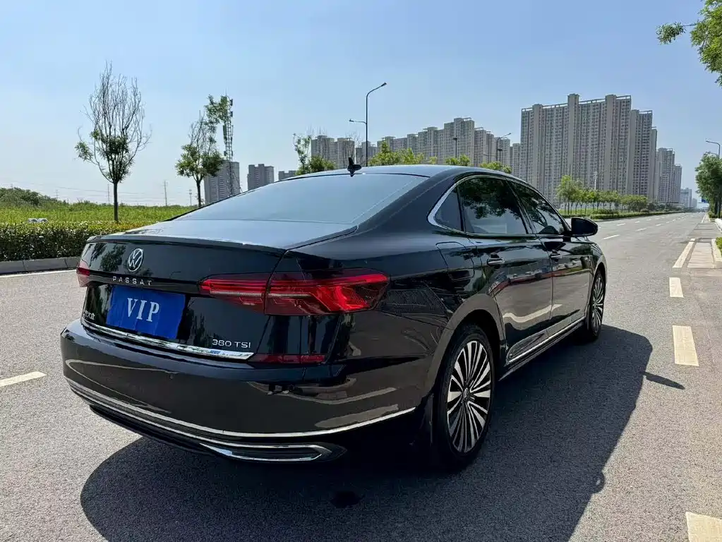 Volkswagen Passat 2021