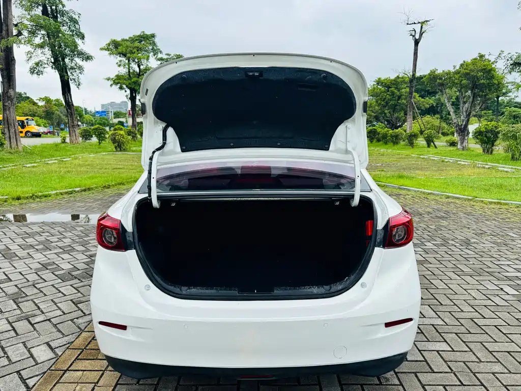 Mazda 3 Angkesela 2018 — фото 15
