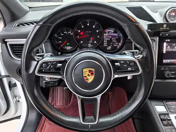 Porsche Macan 2016