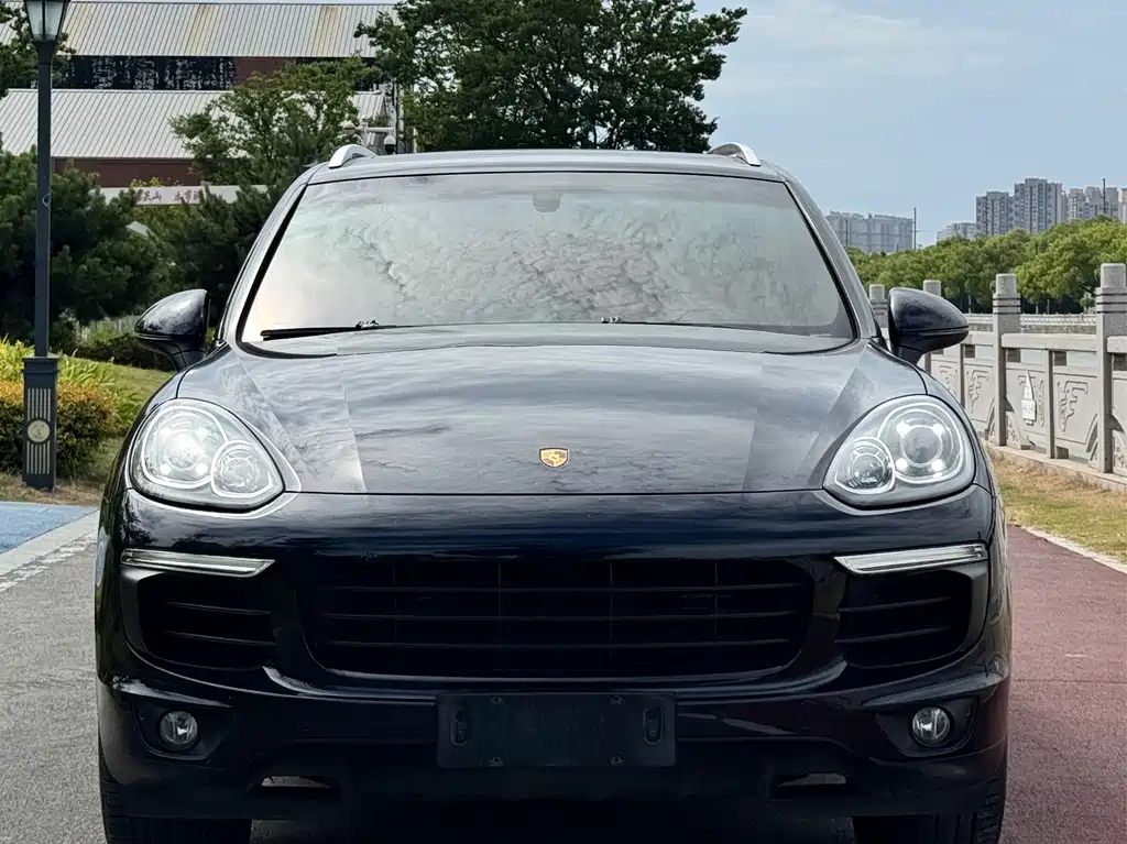 Porsche Cayenne 2017 — фото 2