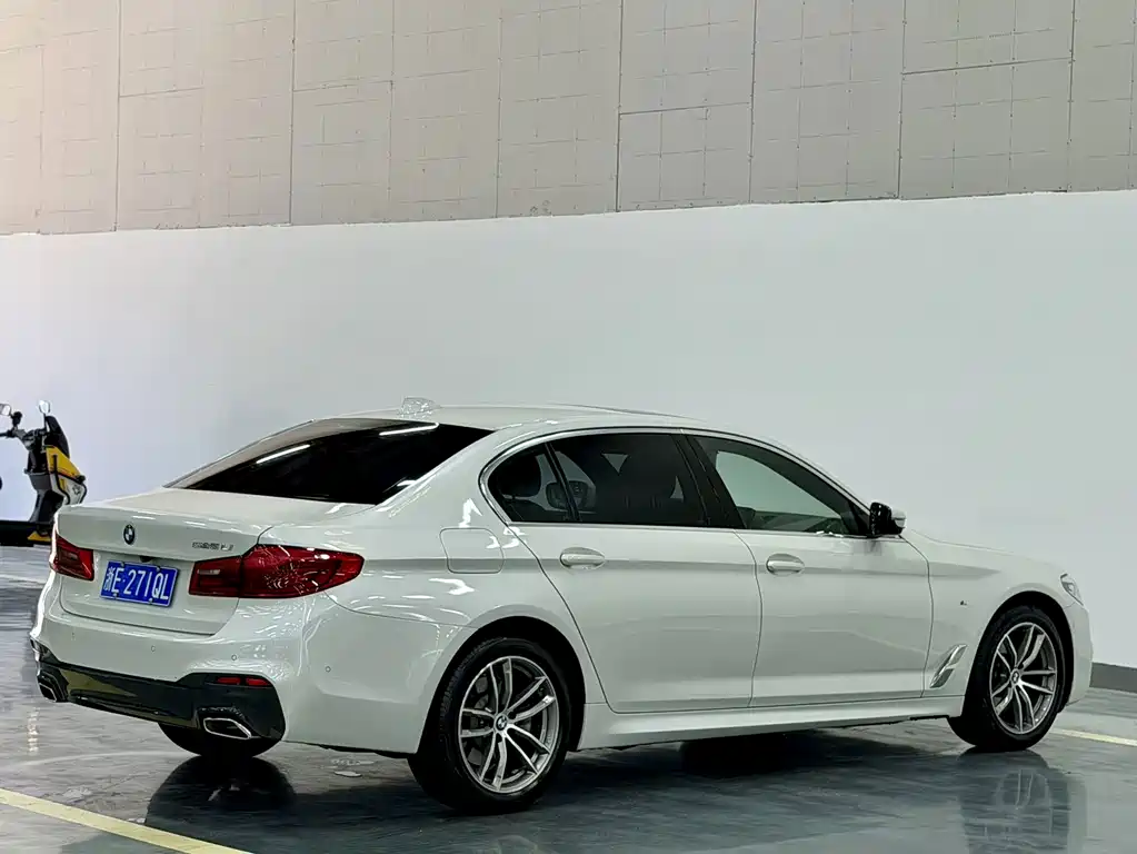 BMW 5 Series 2020