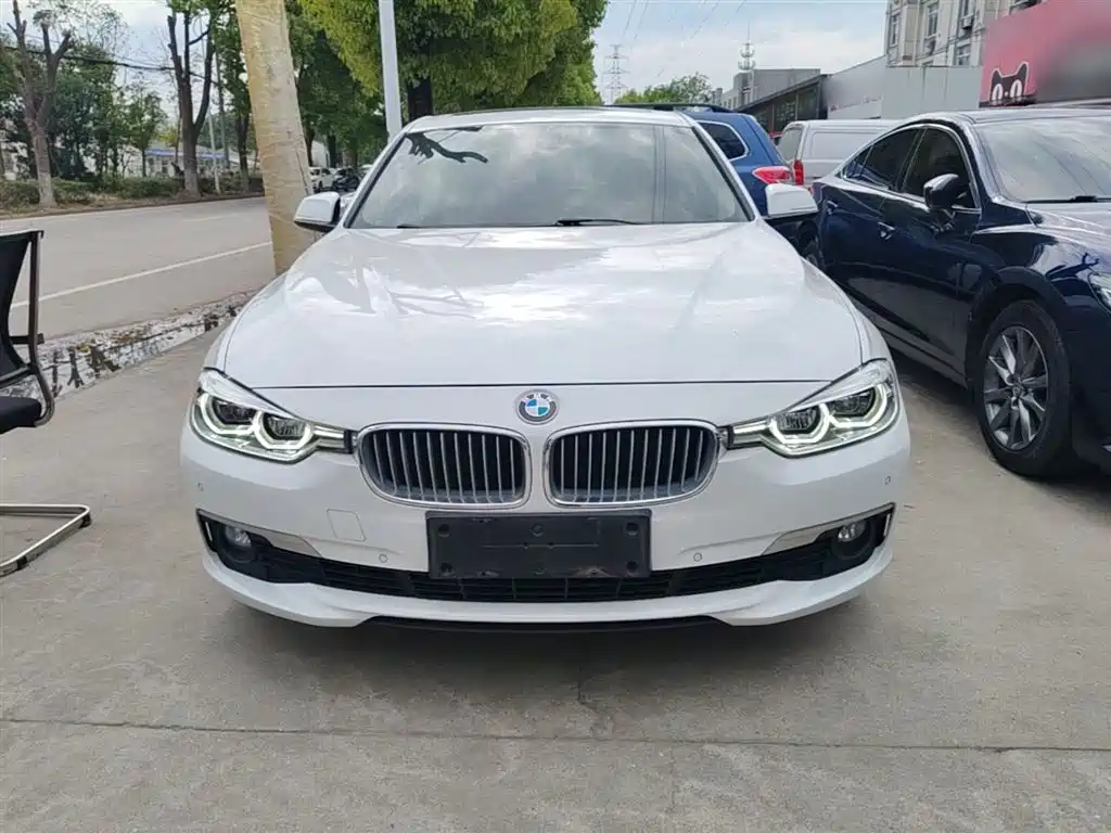 BMW 3 Series 2018 — фото 3