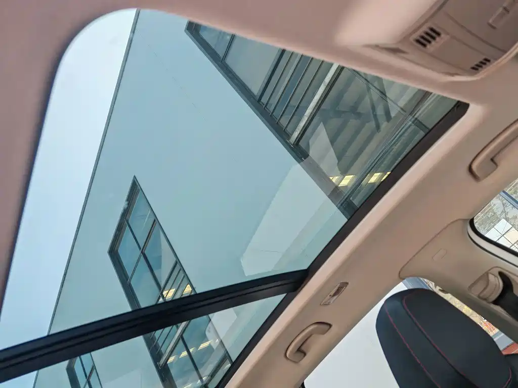 Skoda Karoq 2023 — фото 12