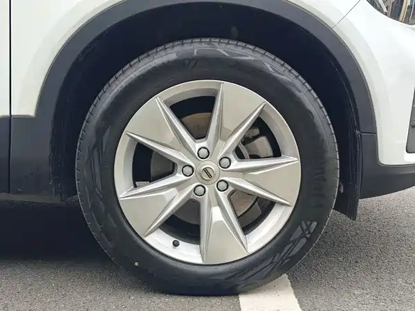 Volvo XC40 2023