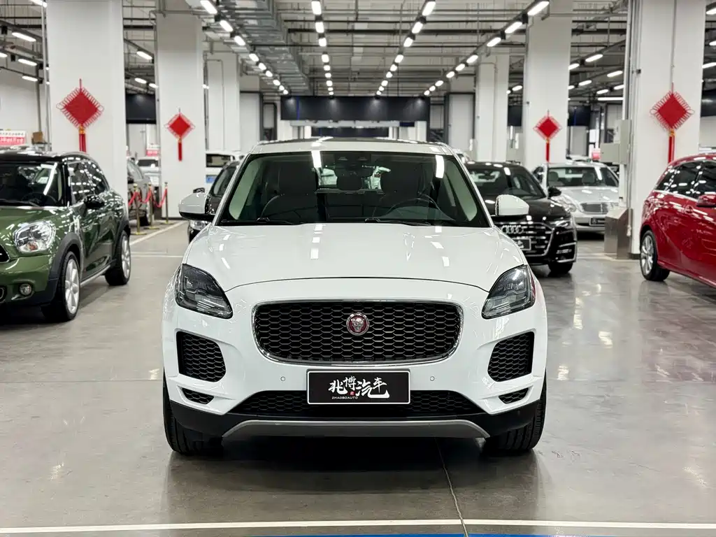 Jaguar E-PACE 2020 — фото 2