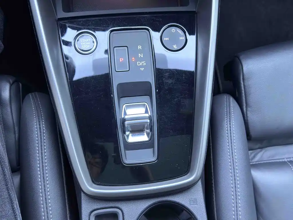 Audi A3 2023 — фото 14