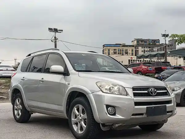 Toyota RAV4 2010