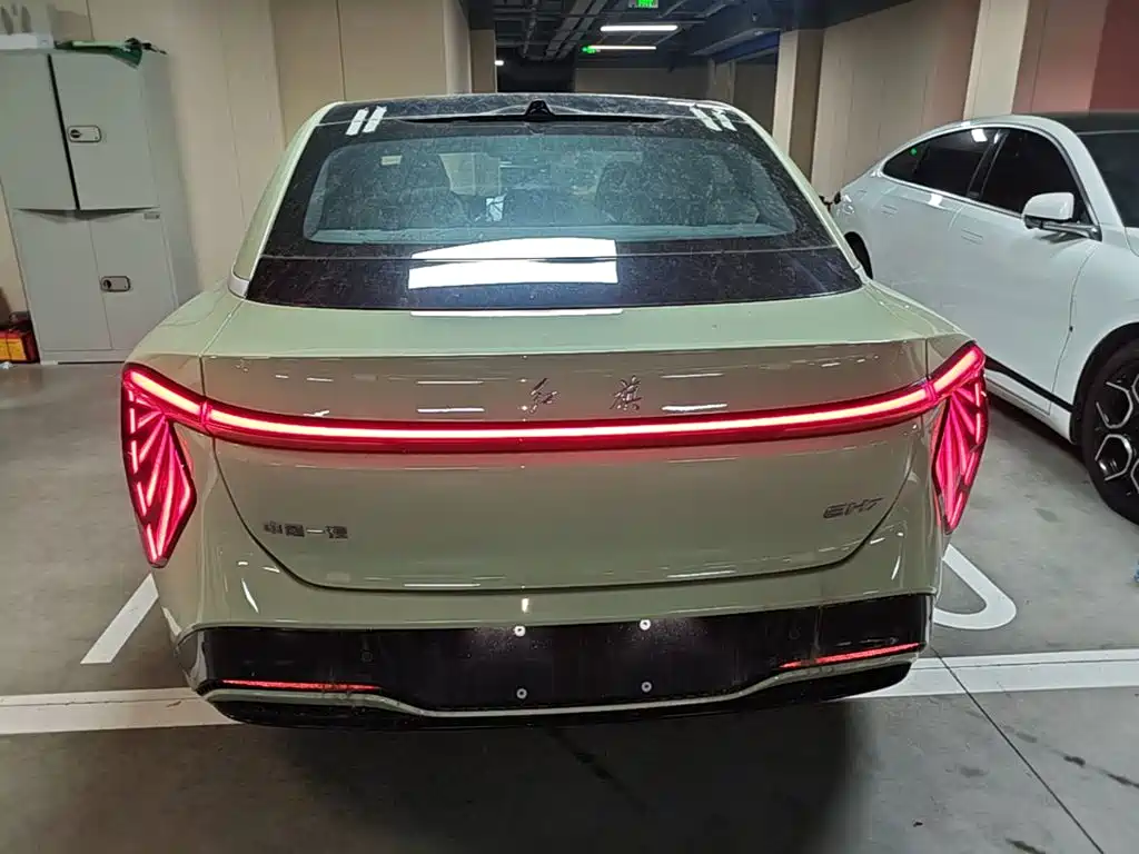 Hongqi EH7 2026