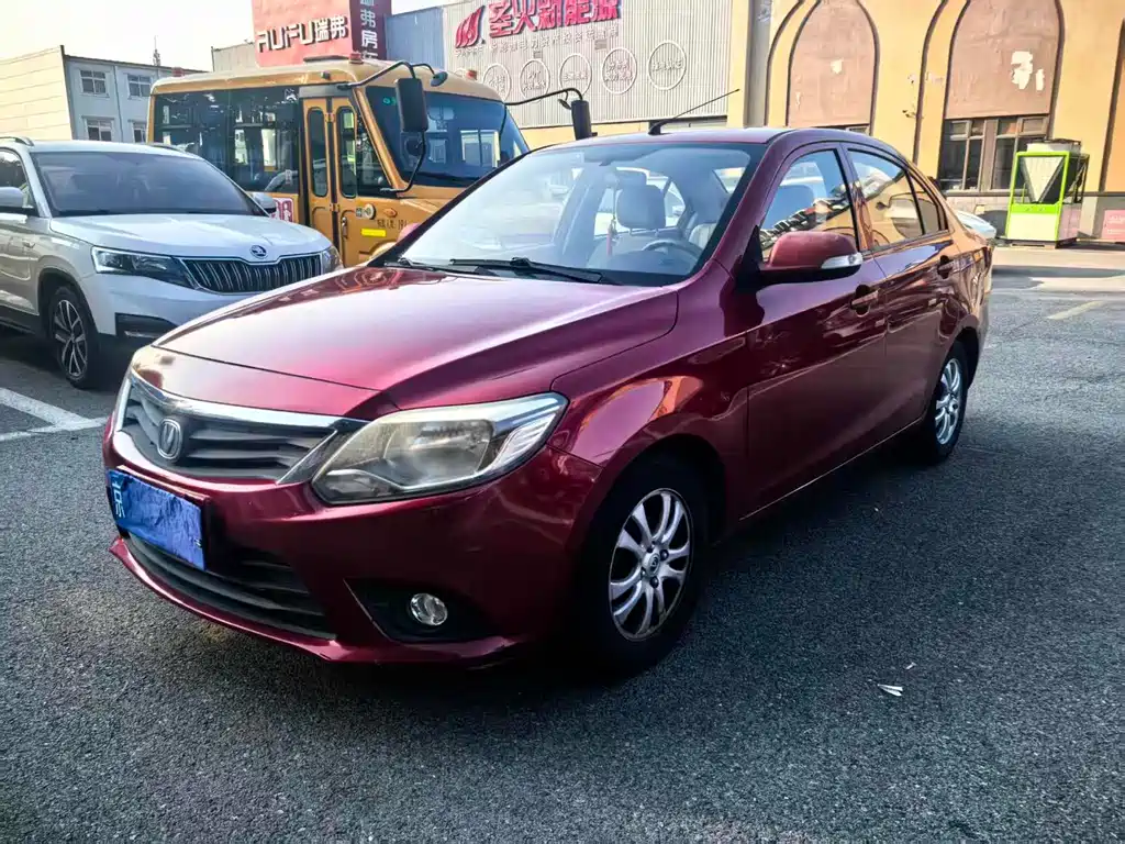 Changan Yuexiang V3 2016 — фото 1