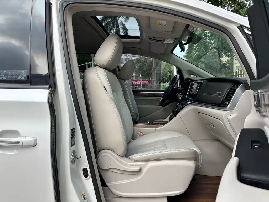 GAC Motor Trumpchi M8 2020 — фото 12