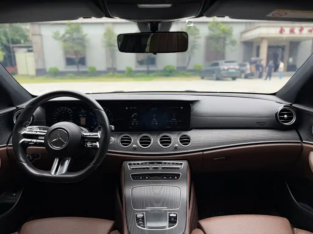 Mercedes-Benz E-Class 2020 — фото 9
