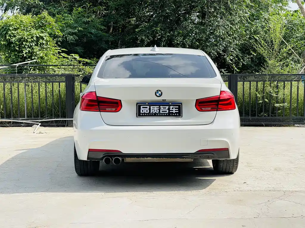 BMW 3 Series 2019 — фото 16