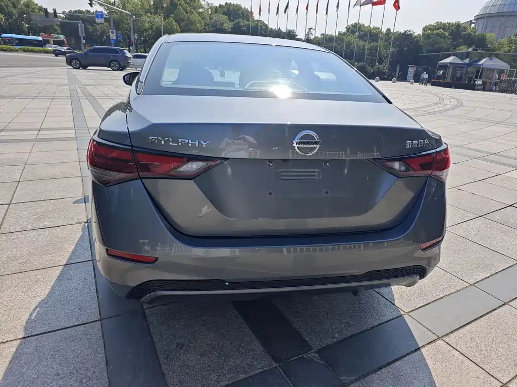 Nissan Sylphy 2022 — фото 17