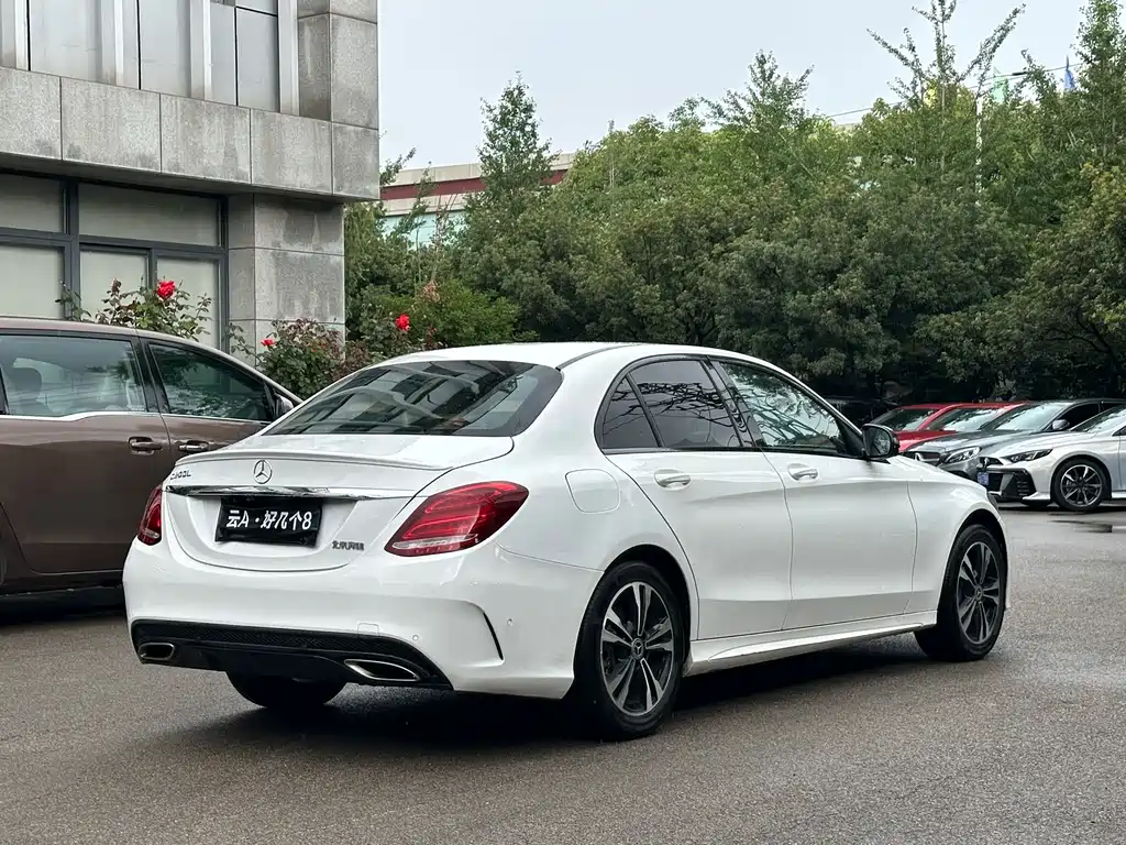 Mercedes-Benz C-Class 2018 — фото 9
