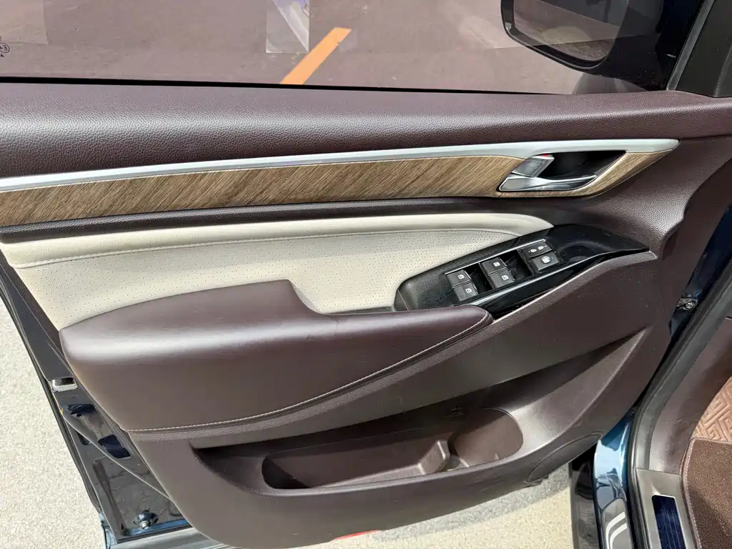 GAC Motor Trumpchi M8 2020 — фото 8