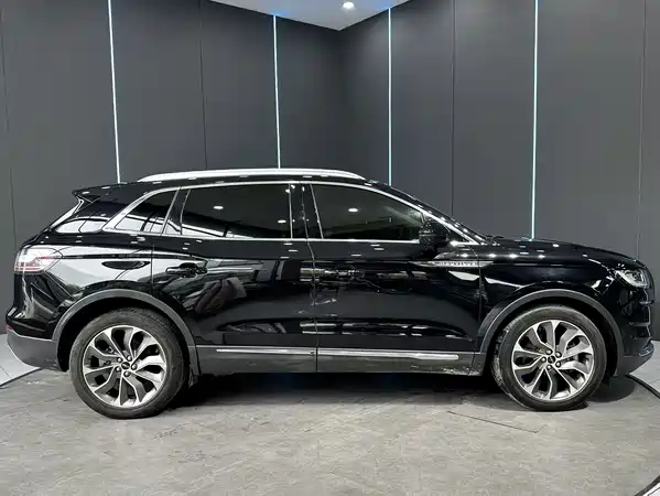 Lincoln Nautilus 2022