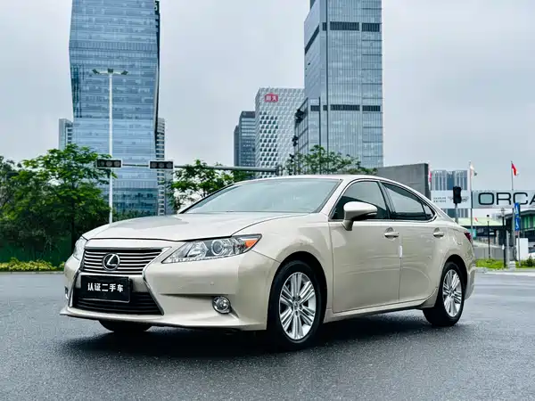 Lexus ES 2013