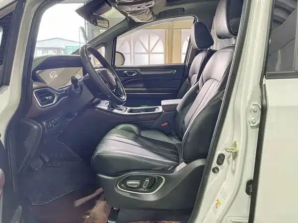 GAC Trumpchi M6 2022