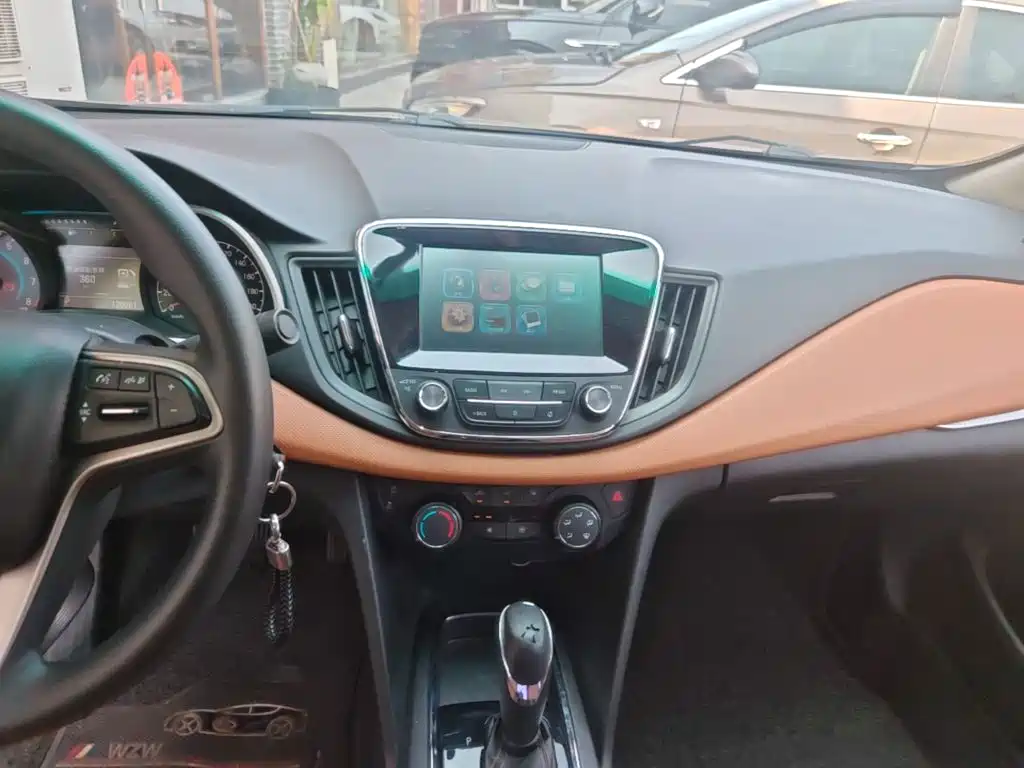 Chevrolet Cavalier 2017 — фото 13