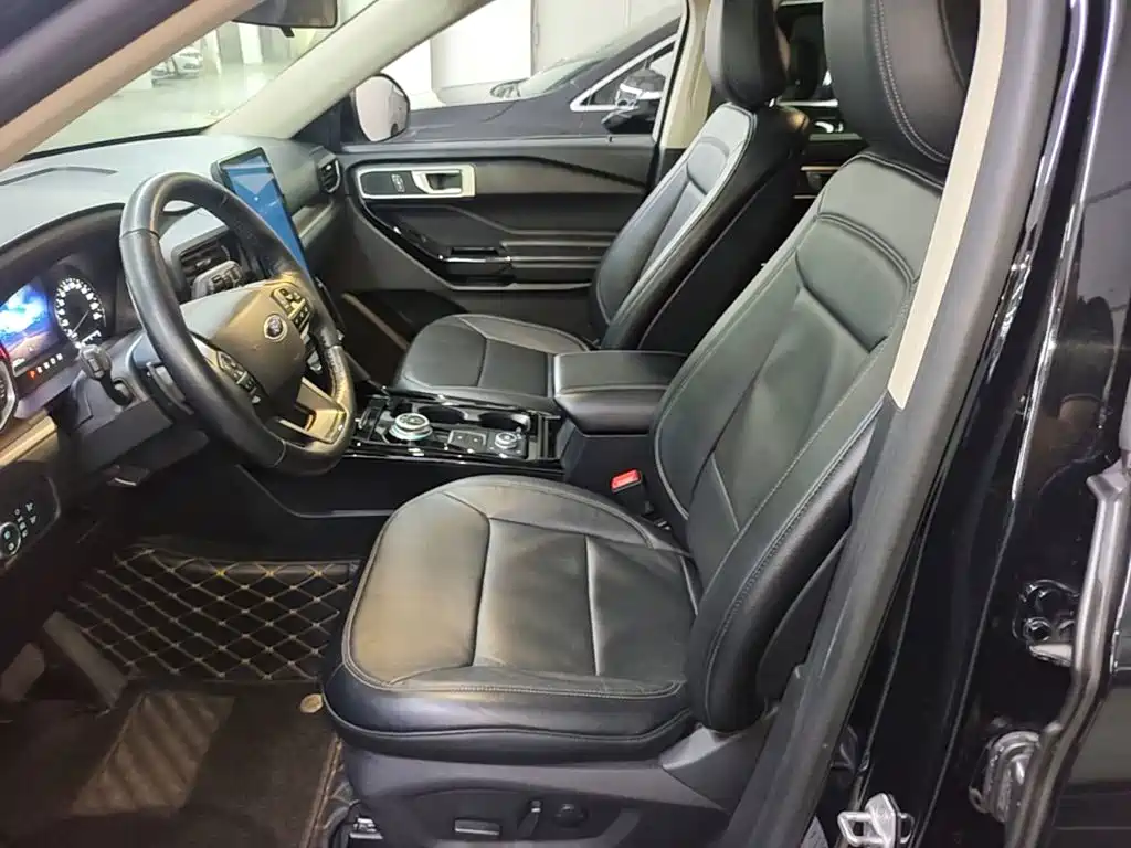 Ford Explorer 2021 — фото 15