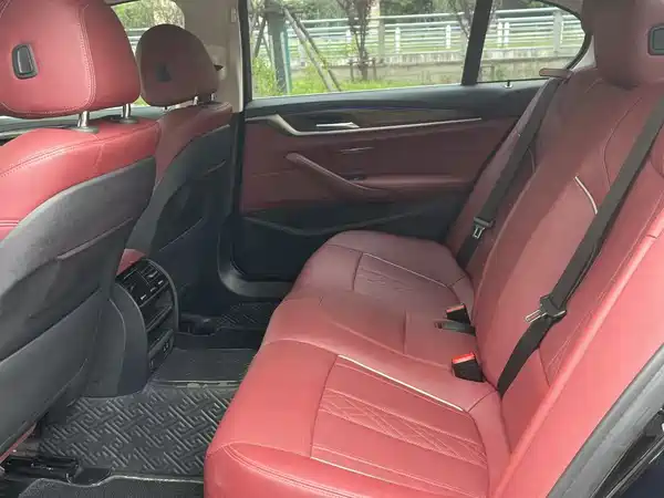 BMW 5 Series 2022