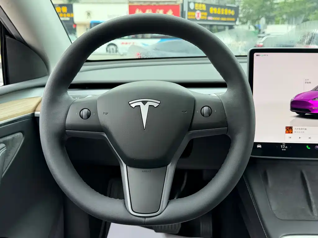 Tesla Model Y 2022 — фото 14