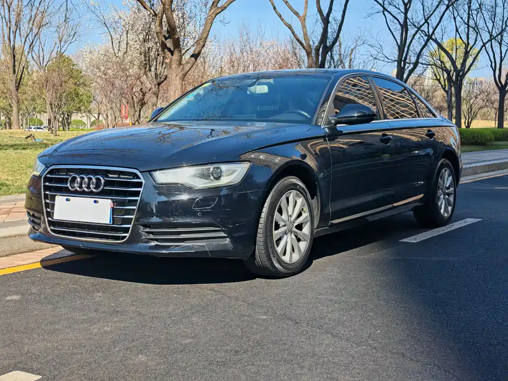 Audi A6L 2015 — фото 1