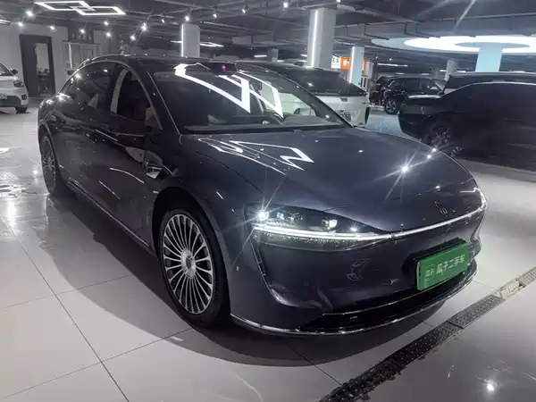 Stelato S9 2025