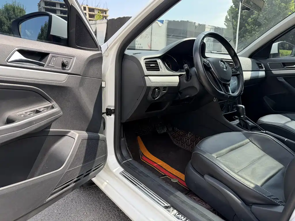 Volkswagen Gran Lavida 2017 — фото 13